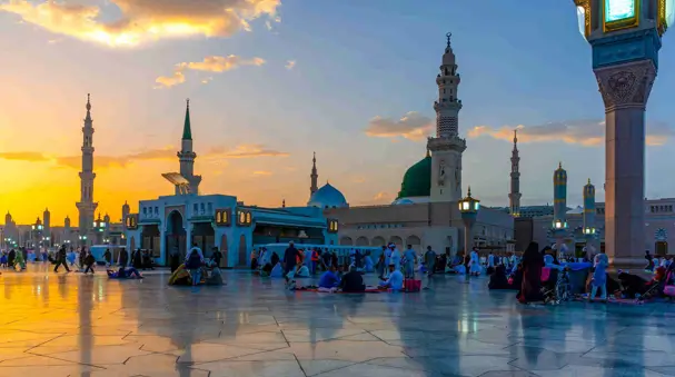 A Practical Checklist Before Finalising Your Umrah Packages 2026